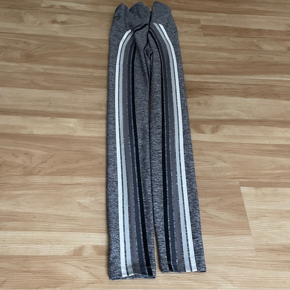 Victoria's Secret PINK Ultimate Highwaist Legging Gray Stripes Size XS - Picture 6 of 12